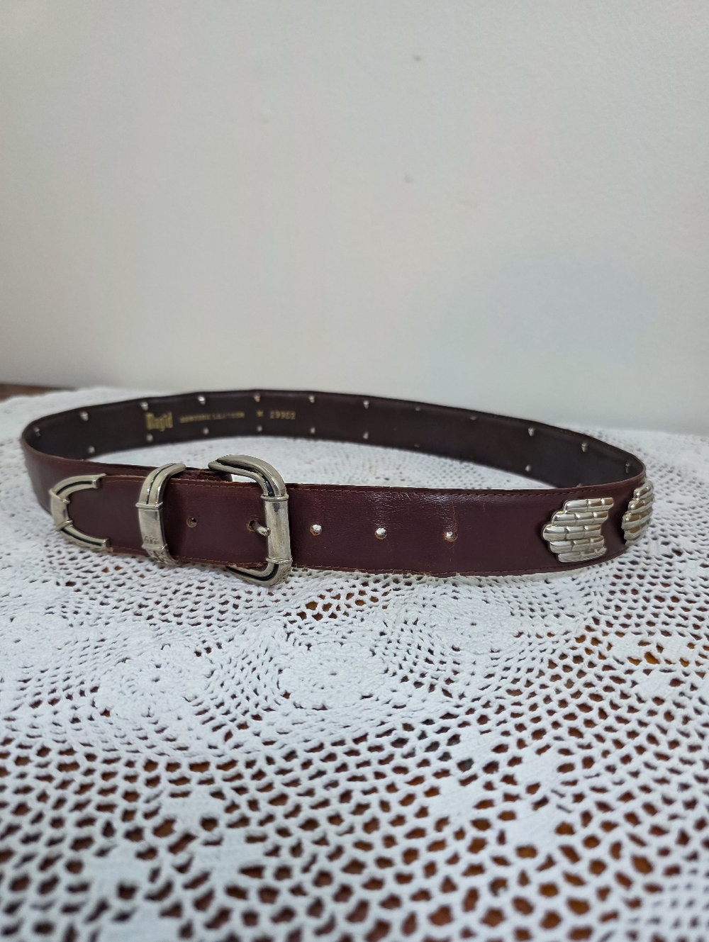 Vintage 90s/Y2K Magid Embellished Leather Belt - Picture 3 of 5